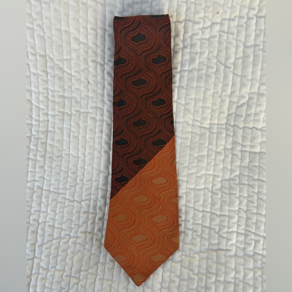 Fox Hill Red and Gold Men’s Neck Tie